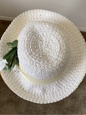 Women's Cream Straw Sun Hat with Ribbon and Floral Detail